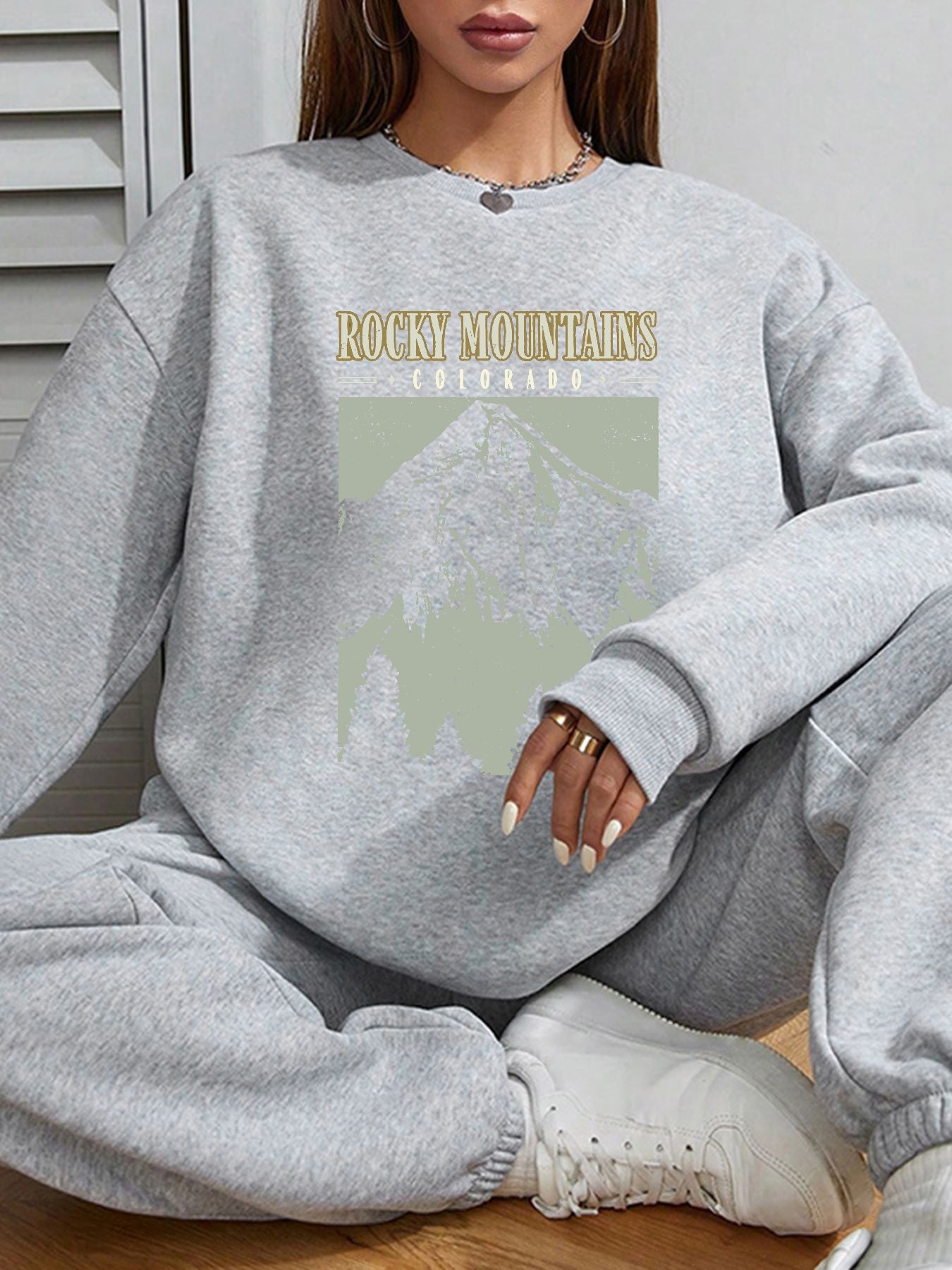 Women Snow Mountain Printed Casual Sweatshirt