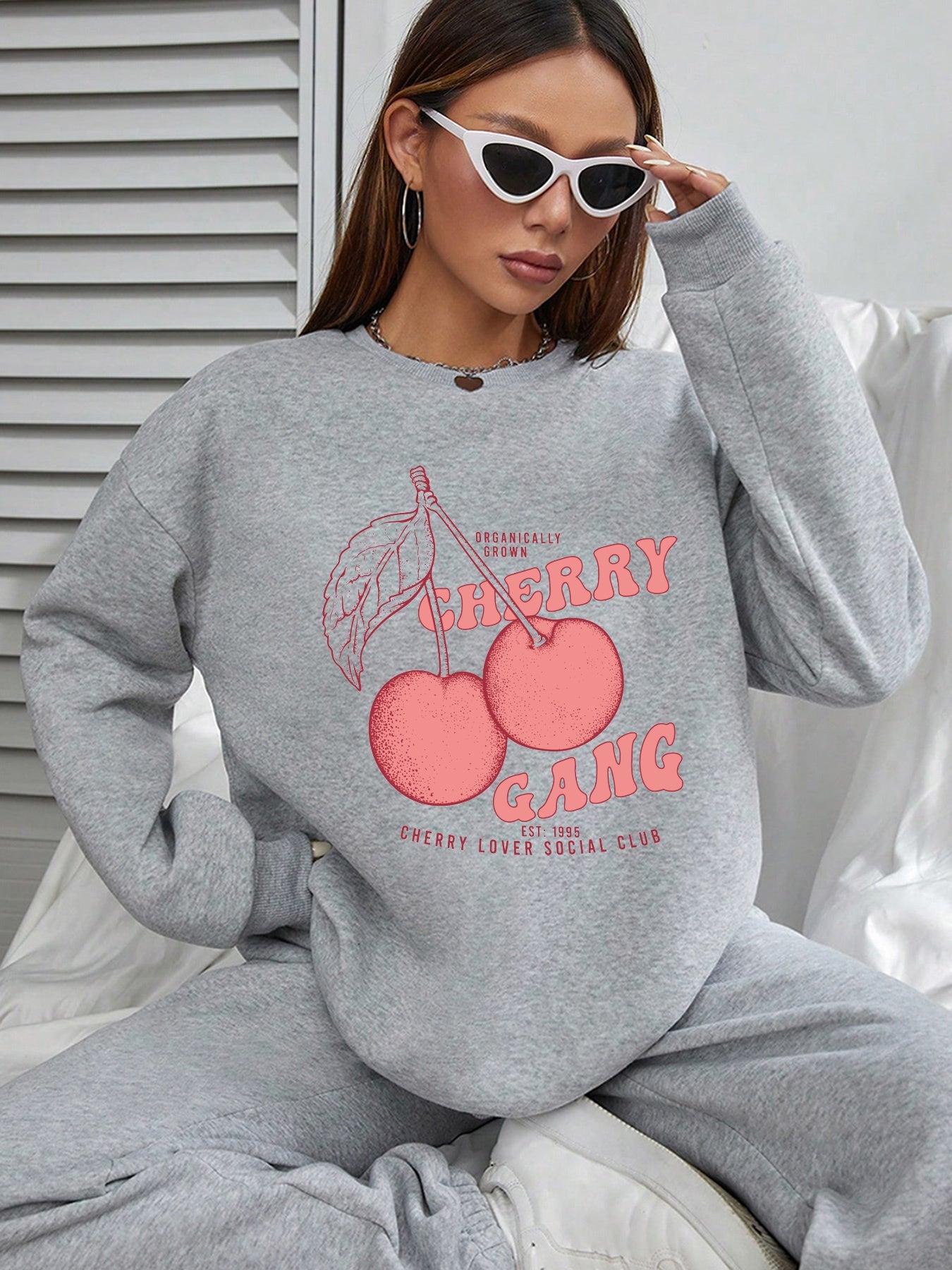 Women Round Cherry Print Casual Sweatshirt