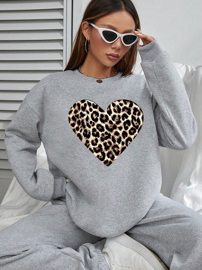 Women Leopard Heart Printed Pullover Crew Neck Sweatshirt