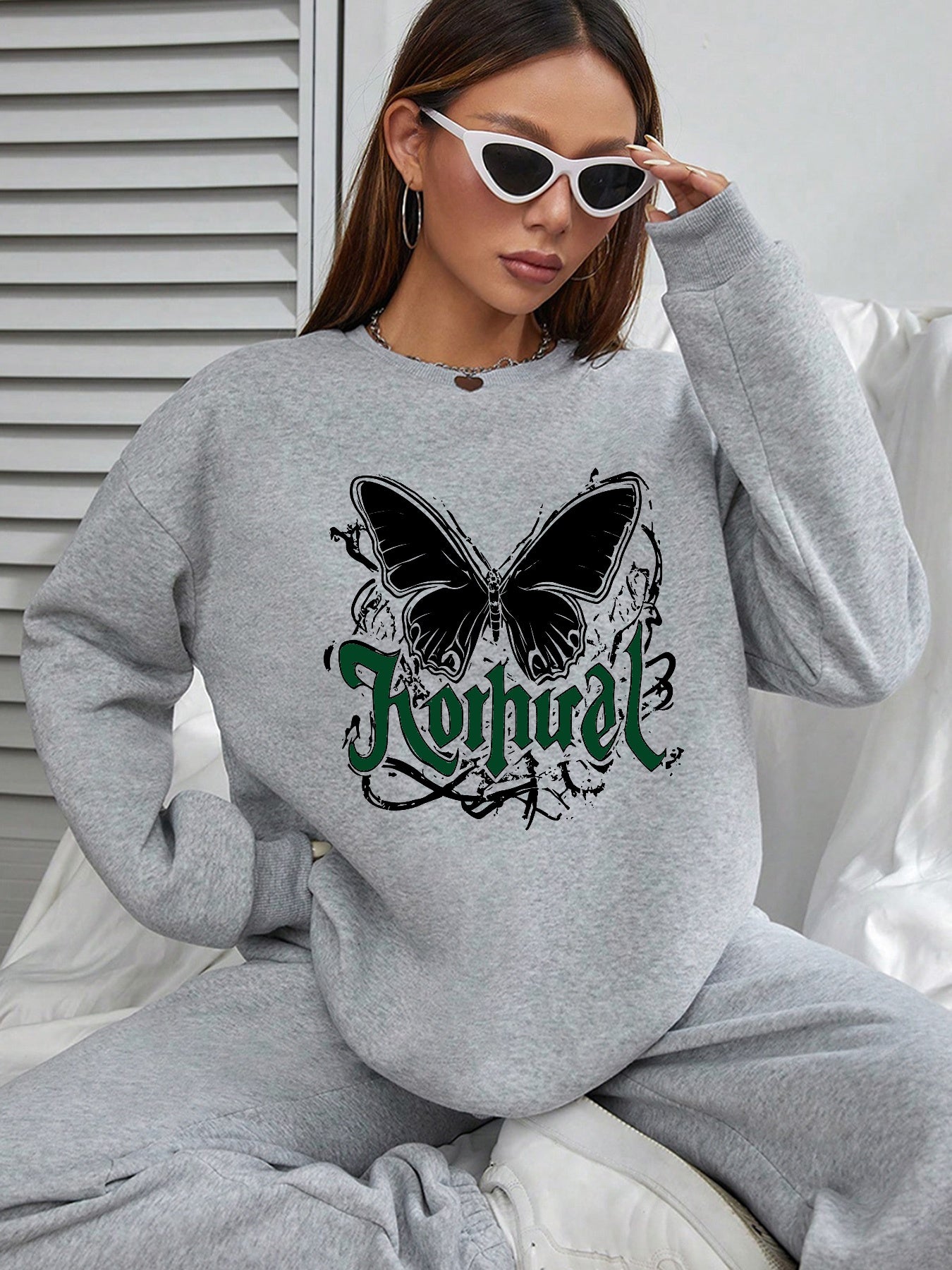 Women Butterfly Crew Neck Long Sleeve Polyester Pullover