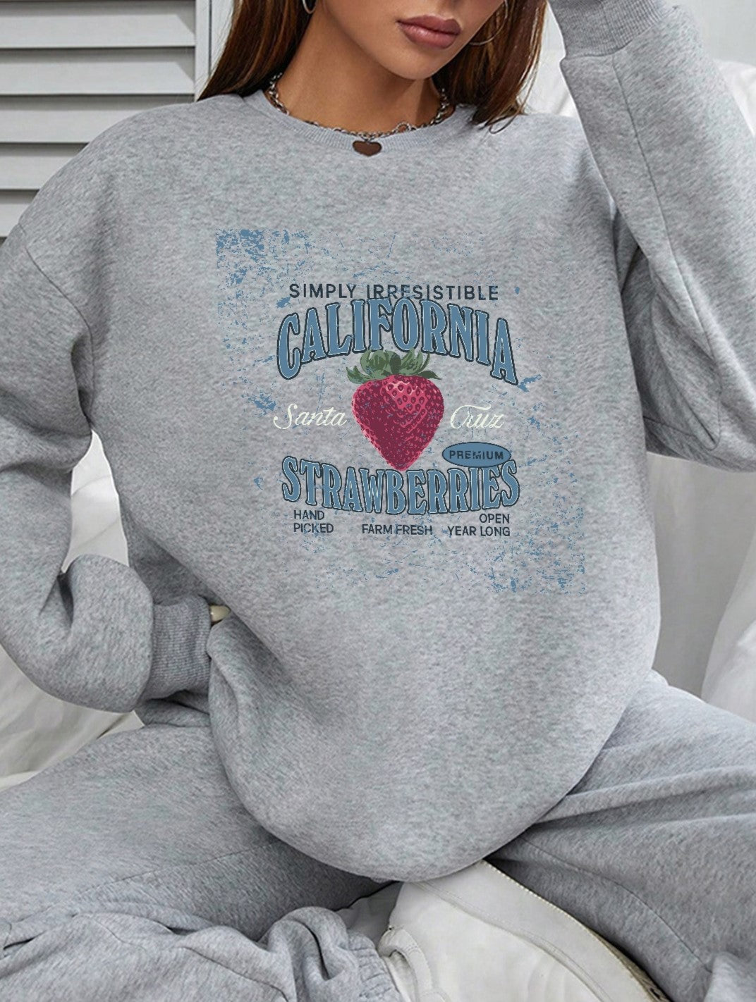 Women California Strawberry Printed Casual Sweatshirt